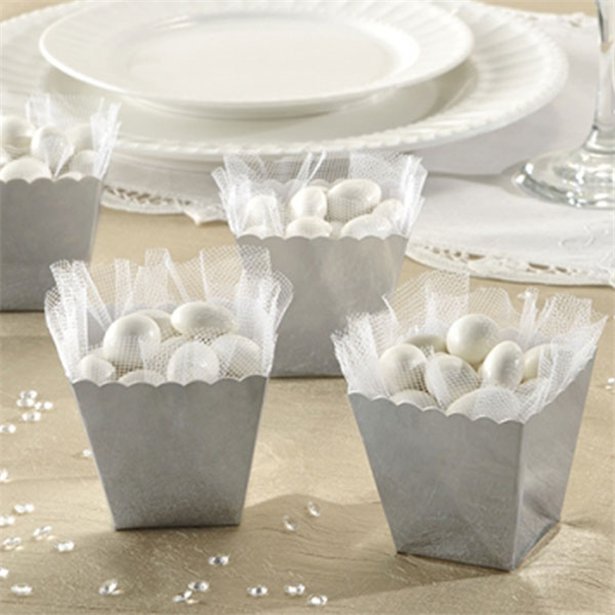 Silver Scallop Favour Boxes - 6cm Silver Scallop Favour Boxes - 6cm